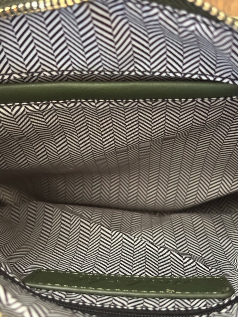 Mali + Lili Olive Green Crossbody Bag with Pouch 2 Piece Set NWT - Picture 4 of 5